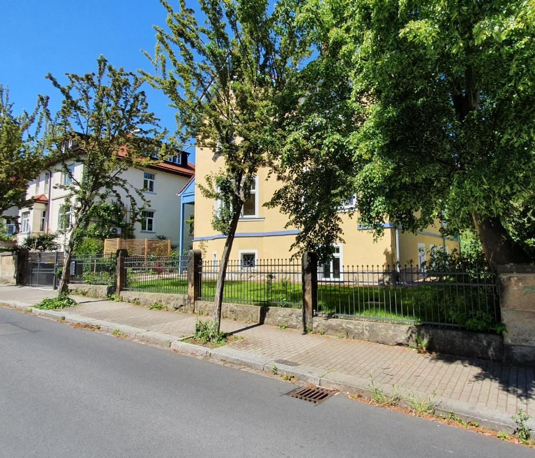 Pineapple Apartments Dresdner Heide Mit Garten Dresda Esterno foto